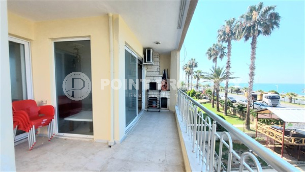 Three-room apartment with separate kitchen, 125m², on the first coastline in Mahmutlar, Alanya-id-2169-photo-7