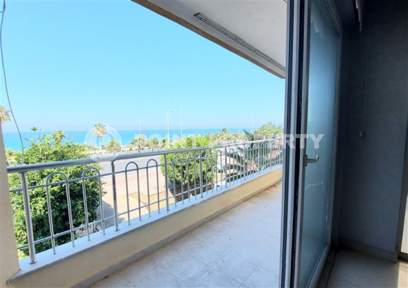 Three-room apartment with separate kitchen, 125m², on the first coastline in Mahmutlar, Alanya-id-2169-photo-20