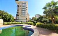 Four-room apartment, 190m², in a complex with a swimming pool in the center of Alanya, 900m from the sea.-id-2178-photo-1