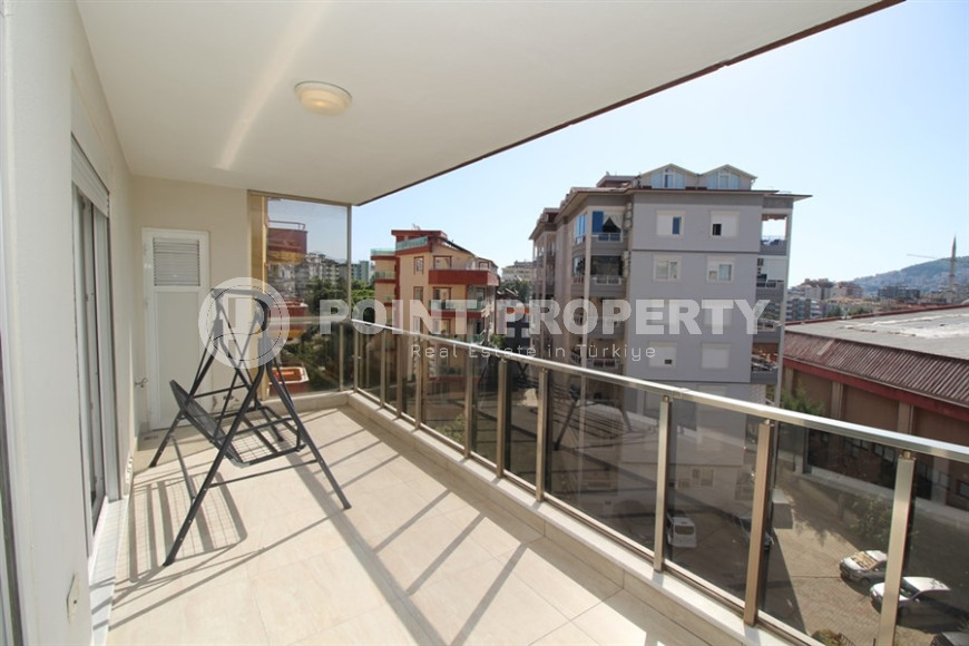 Four-room apartment, 190m², in a complex with a swimming pool in the center of Alanya, 900m from the sea.-id-2178-photo-7