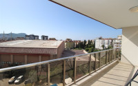 Four-room apartment, 190m², in a complex with a swimming pool in the center of Alanya, 900m from the sea.-id-2178-photo-8