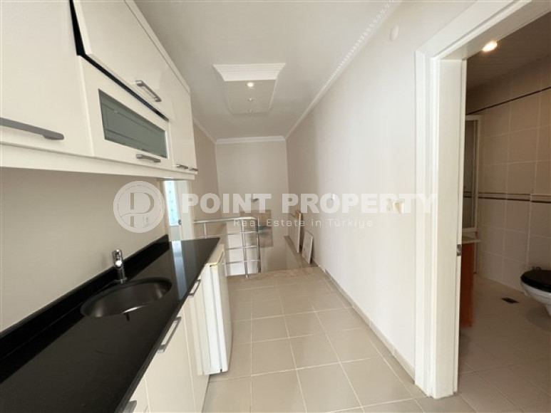 Пятикомнатная квартира, 245м², с мебелью и техникой в районе Алании Демирташ, 950м до моря-id-2184-фото-17