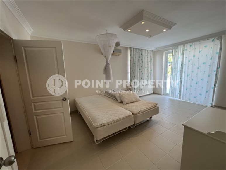 Пятикомнатная квартира, 245м², с мебелью и техникой в районе Алании Демирташ, 950м до моря-id-2184-фото-24