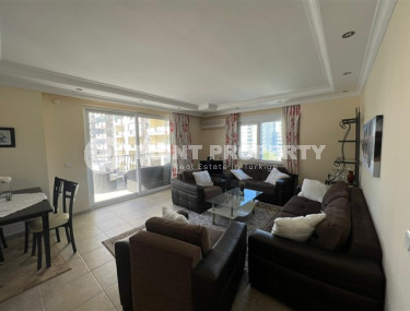 Four-room apartment, 150m², 500m from the Mediterranean Sea in the western part of Mahmutlar, Alanya-id-2187-photo-5