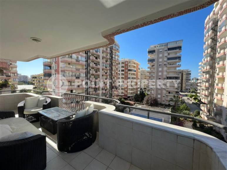 Four-room apartment, 150m², 500m from the Mediterranean Sea in the western part of Mahmutlar, Alanya-id-2187-photo-9