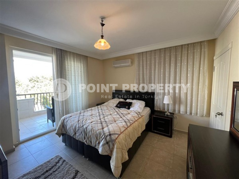 Four-room apartment, 150m², 500m from the Mediterranean Sea in the western part of Mahmutlar, Alanya-id-2187-photo-14