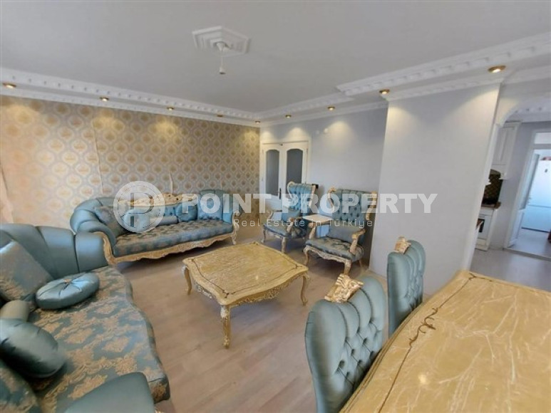 Spacious three bedroom apartment, 170m², 350m from the sea in Alanya - Oba-id-2188-photo-3