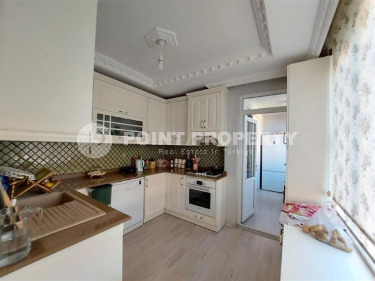 Spacious three bedroom apartment, 170m², 350m from the sea in Alanya - Oba-id-2188-photo-7