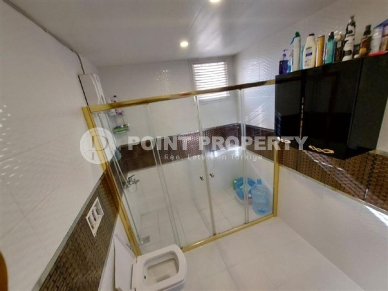 Spacious three bedroom apartment, 170m², 350m from the sea in Alanya - Oba-id-2188-photo-15