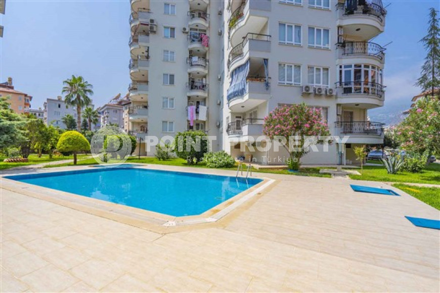 Four-room apartment, 175m², in a complex with a swimming pool in the center of Alanya, 800m from the sea.-id-2195-photo-3