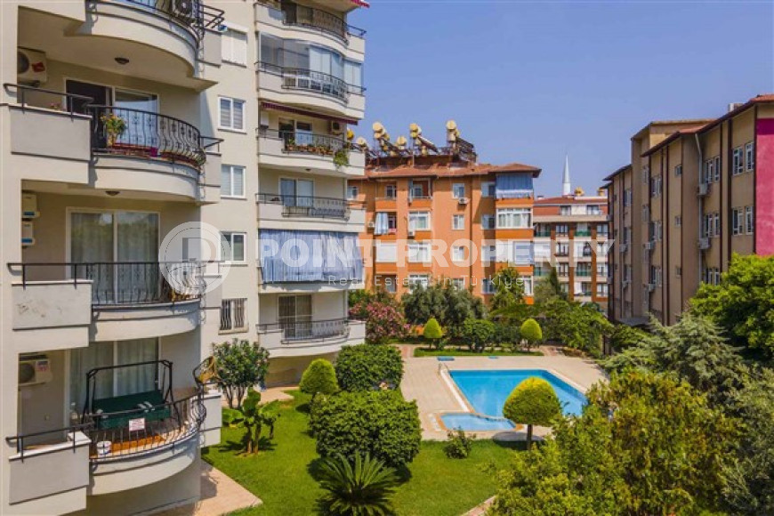 Four-room apartment, 175m², in a complex with a swimming pool in the center of Alanya, 800m from the sea.-id-2195-photo-9