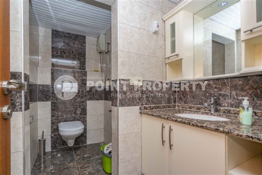 Four-room apartment, 175m², in a complex with a swimming pool in the center of Alanya, 800m from the sea.-id-2195-photo-14