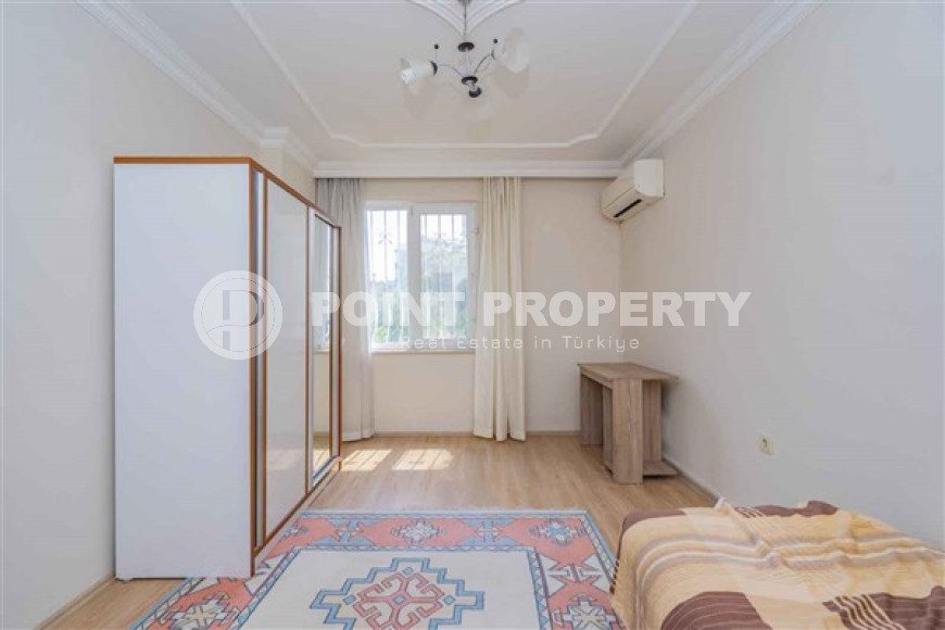 Four-room apartment, 175m², in a complex with a swimming pool in the center of Alanya, 800m from the sea.-id-2195-photo-23