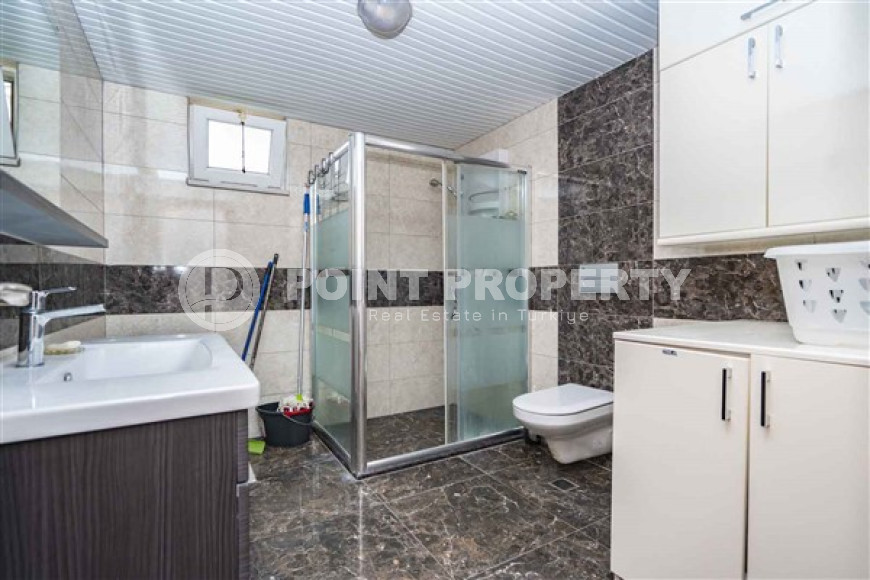 Four-room apartment, 175m², in a complex with a swimming pool in the center of Alanya, 800m from the sea.-id-2195-photo-26