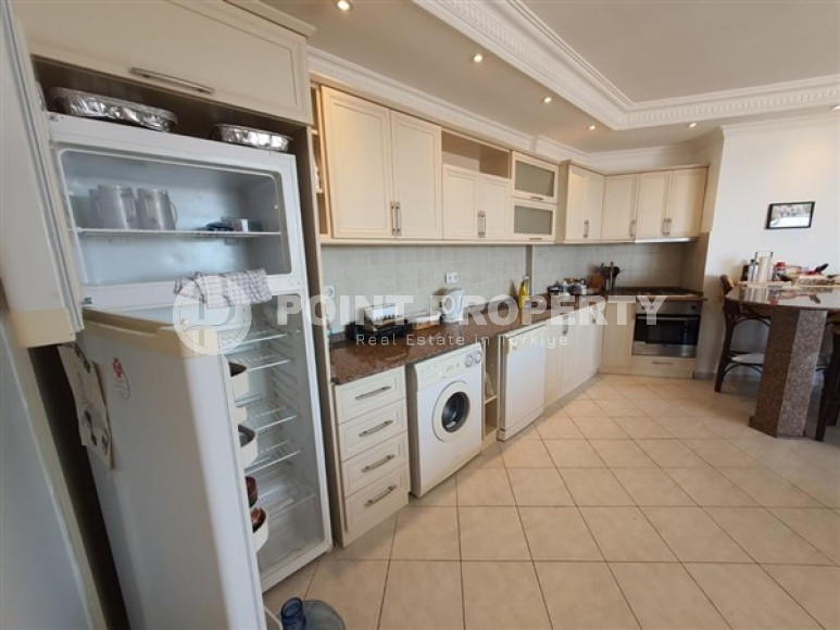 Готовая к проживанию, видовая трехкомнатная квартира, 120м², в 500м от моря в районе Тосмур, Алания-id-2198-фото-12