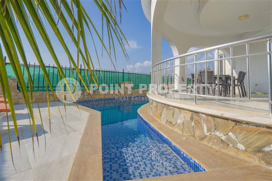 Частная меблированная двухэтажная вилла с тремя спальнями, 120м², в Тюрклере, Алания-id-2199-фото-11