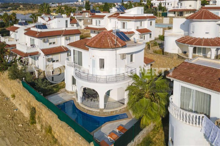 Частная меблированная двухэтажная вилла с тремя спальнями, 120м², в Тюрклере, Алания-id-2199-фото-27