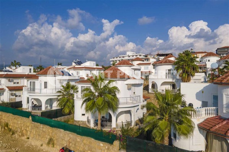 Частная меблированная двухэтажная вилла с тремя спальнями, 120м², в Тюрклере, Алания-id-2199-фото-28