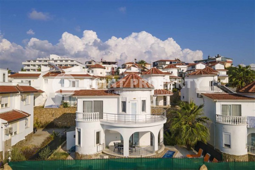 Частная меблированная двухэтажная вилла с тремя спальнями, 120м², в Тюрклере, Алания-id-2199-фото-29