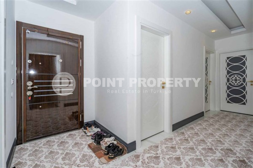 Центр Алании: четырехкомнатная квартира, 165м², в комплексе c автомобильной парковкой, 1650м от моря-id-2200-фото-8