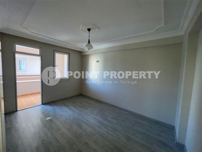 Luxurious three-room apartment on the first coastline in the Tosmur area, open for obtaining a residence permit-id-2203-photo-4