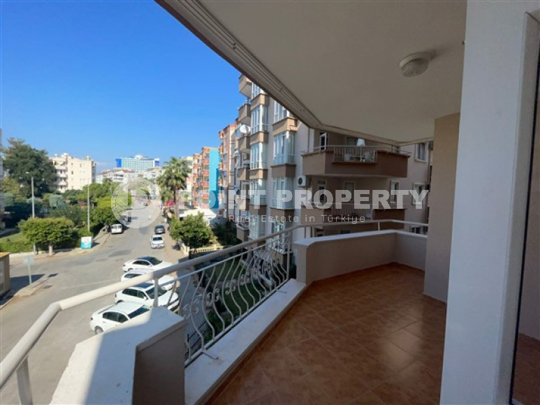 Luxurious three-room apartment on the first coastline in the Tosmur area, open for obtaining a residence permit-id-2203-photo-11