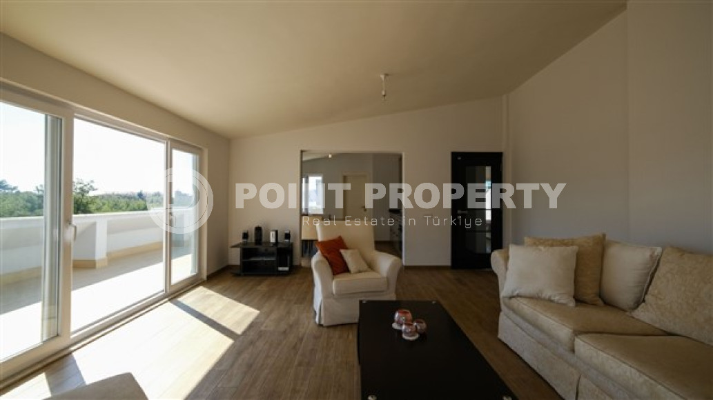 Furnished apartment 3+1 with mountain views in the popular Alanya Oba area, 115 m2-id-2204-photo-2