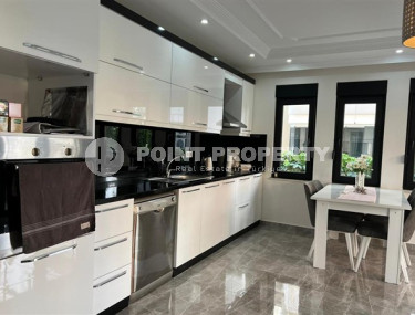 Elegant three-room apartment, 116m² with access to the garden in the center of Oba, Alanya, 250m from the sea-id-2211-photo-2