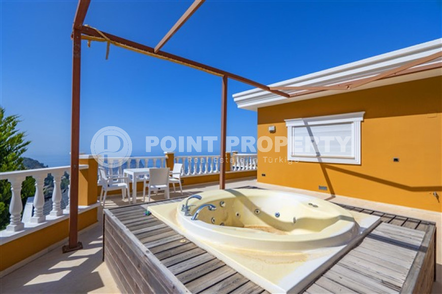 Detached villa 4+1, 300 m² with its own infrastructure in the mountainous region of Alanya Tepe.-id-2220-photo-29