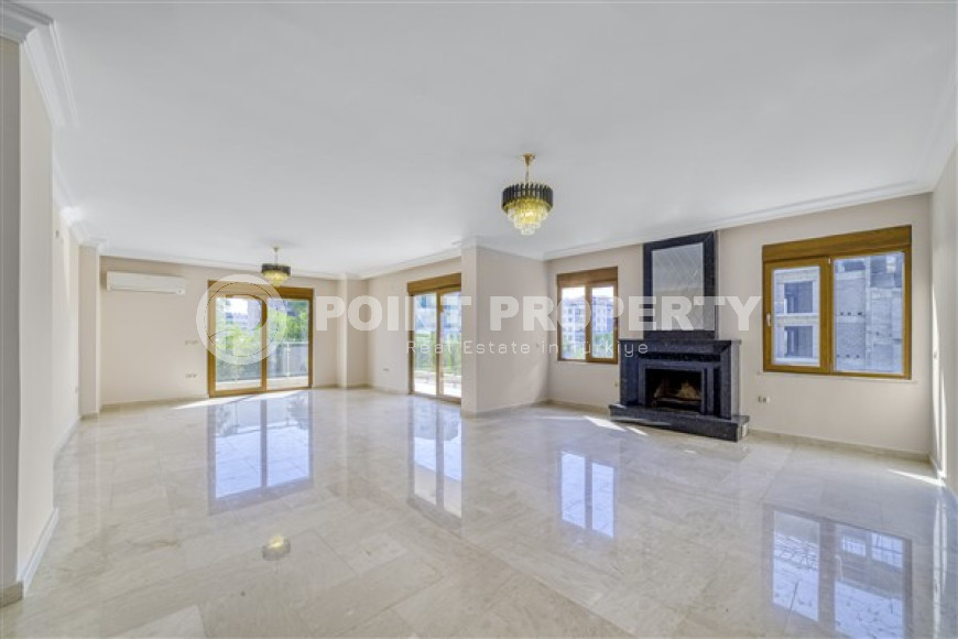 Просторная квартира с тремя спальнями, 230м², в комплексе с бассейном у моря в Кестеле, Алания-id-2224-фото-2
