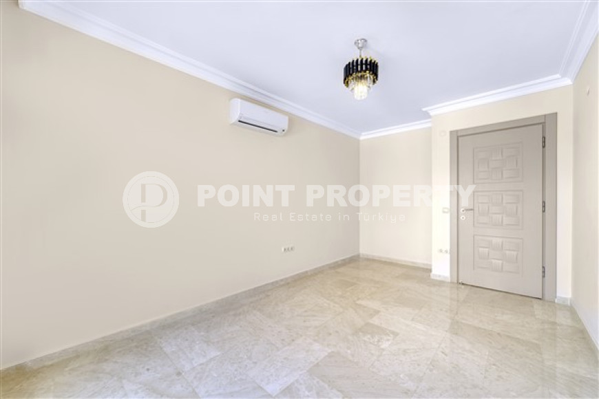 Просторная квартира с тремя спальнями, 230м², в комплексе с бассейном у моря в Кестеле, Алания-id-2224-фото-8