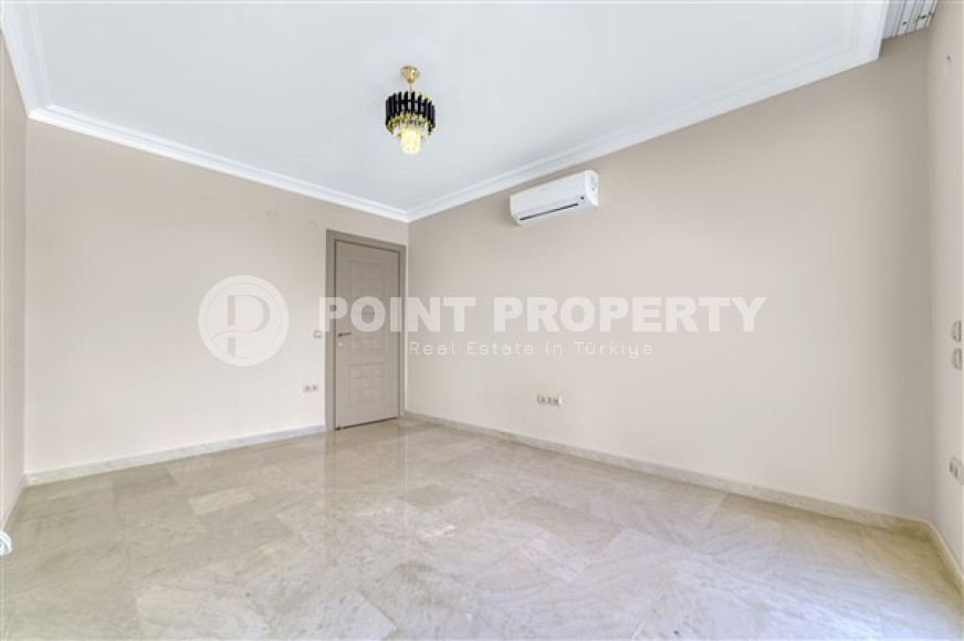 Просторная квартира с тремя спальнями, 230м², в комплексе с бассейном у моря в Кестеле, Алания-id-2224-фото-12