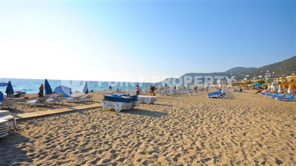 Stylish three-room apartment, 90m², overlooking Cleopatra Beach in the center of Alanya at a great price-id-2225-photo-2