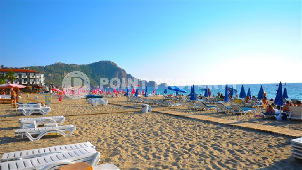 Stylish three-room apartment, 90m², overlooking Cleopatra Beach in the center of Alanya at a great price-id-2225-photo-7