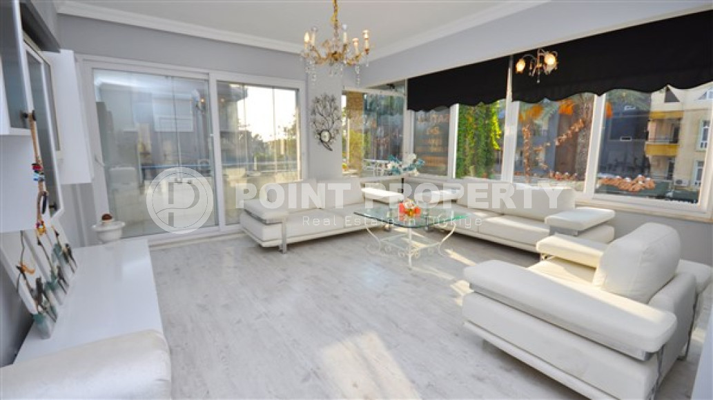 Stylish three-room apartment, 90m², overlooking Cleopatra Beach in the center of Alanya at a great price-id-2225-photo-9