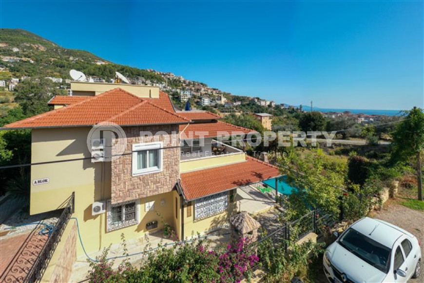 Меблированный пентхаус 3+1, 180м², с потрясающими видами в таунхаусе в районе Алании Тепе-id-2226-фото-1