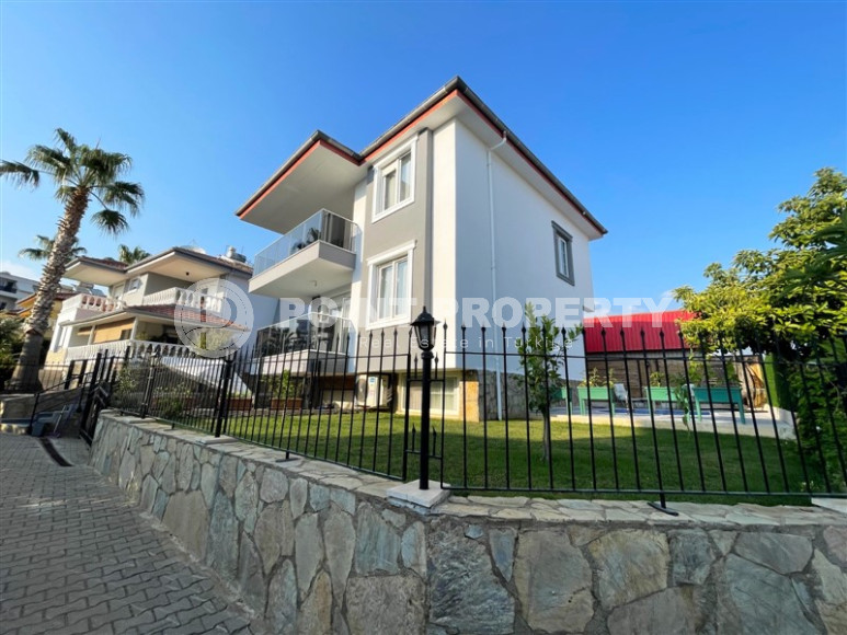 Частная меблированная вилла с тремя спальнями, с собственным бассейном в районе Алании Оба.-id-1184-фото-2