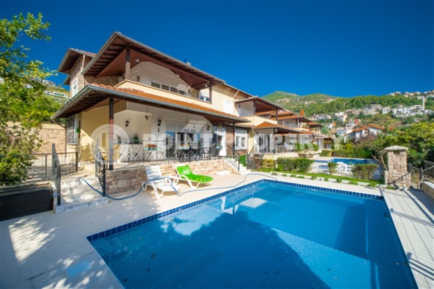 Меблированный пентхаус 3+1, 180м², с потрясающими видами в таунхаусе в районе Алании Тепе-id-2226-фото-2