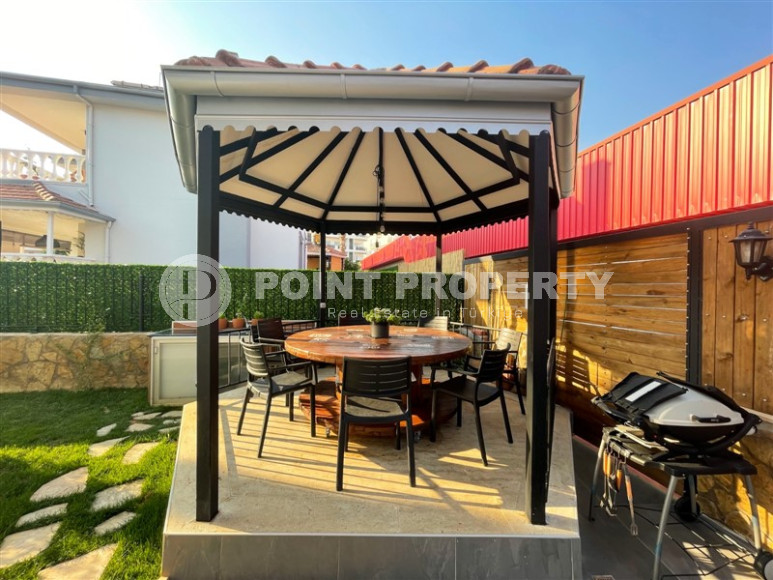 Частная меблированная вилла с тремя спальнями, с собственным бассейном в районе Алании Оба.-id-1184-фото-4