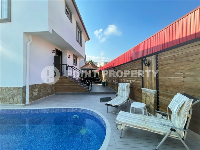 Частная меблированная вилла с тремя спальнями, с собственным бассейном в районе Алании Оба.-id-1184-фото-6