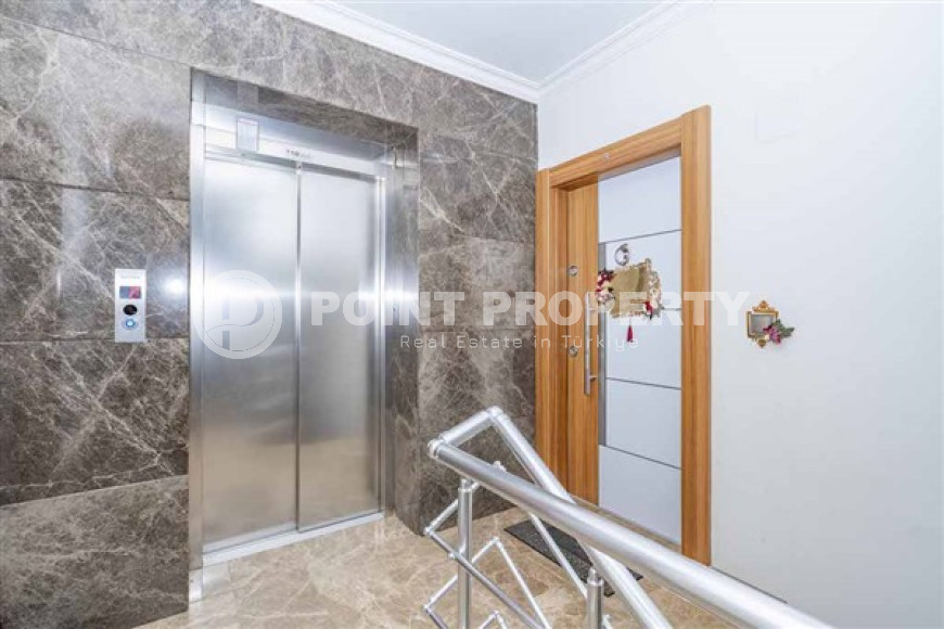 Spacious four bedroom penthouse, 220m², with separate kitchen, overlooking the mountains in Oba, Alanya-id-2228-photo-11