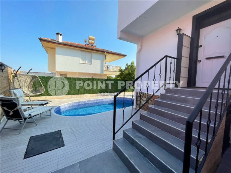 Частная меблированная вилла с тремя спальнями, с собственным бассейном в районе Алании Оба.-id-1184-фото-7