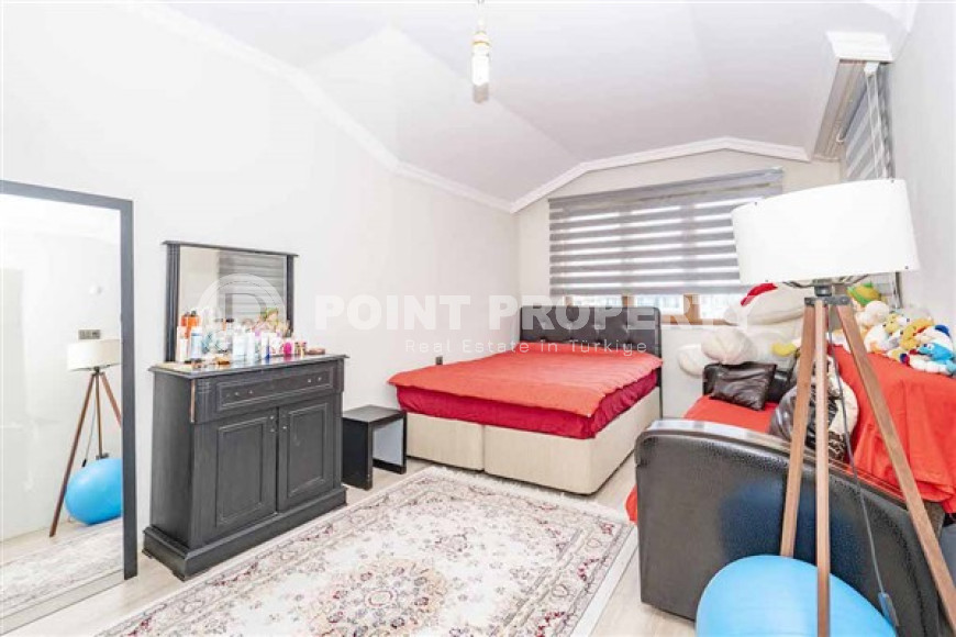 Spacious four bedroom penthouse, 220m², with separate kitchen, overlooking the mountains in Oba, Alanya-id-2228-photo-21