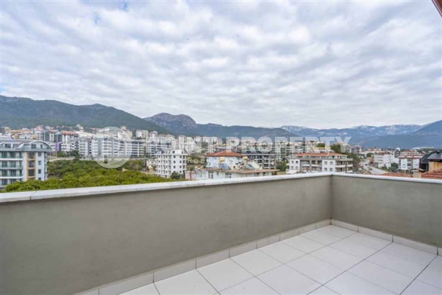Spacious four bedroom penthouse, 220m², with separate kitchen, overlooking the mountains in Oba, Alanya-id-2228-photo-24