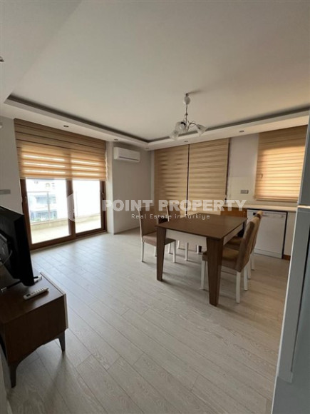 Furnished duplex 2+1, 105m² in a modern urban house in the very center of Alanya-id-2230-photo-4