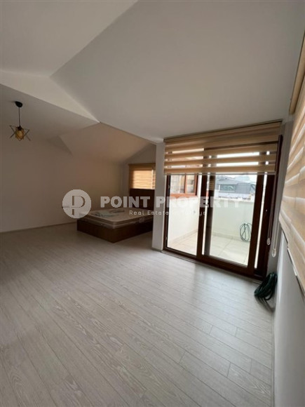 Furnished duplex 2+1, 105m² in a modern urban house in the very center of Alanya-id-2230-photo-16