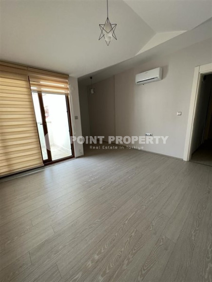 Furnished duplex 2+1, 105m² in a modern urban house in the very center of Alanya-id-2230-photo-18
