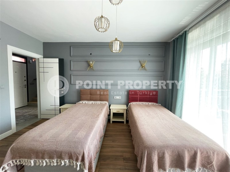 Частная меблированная вилла с тремя спальнями, с собственным бассейном в районе Алании Оба.-id-1184-фото-16