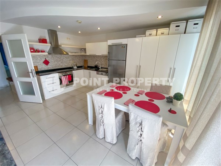 Элегантная двухуровневая квартира, 110м² в уютной резиденции в районе Алании Конаклы, в 300м от моря-id-2232-фото-15