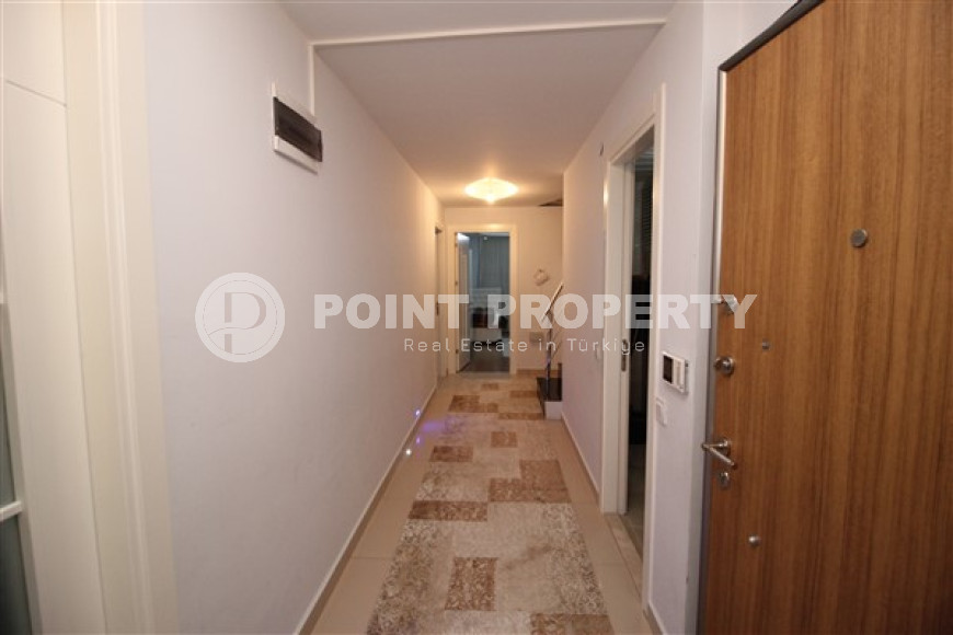 Large duplex 4+1, 280m², with separate kitchen, overlooking the mountains and Alanya Castle in Cikcilli-id-2234-photo-6